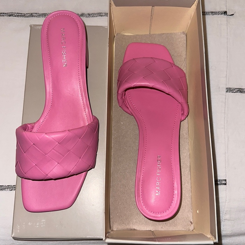 Marc Fisher block heel sandal in pink with quilted accent